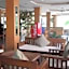 SR Hotel