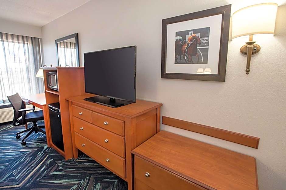 Hampton Inn By Hilton Louisville North/Clarksville
