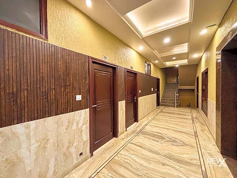 Hotel Nirvana Palace Near Parmarth Niketan