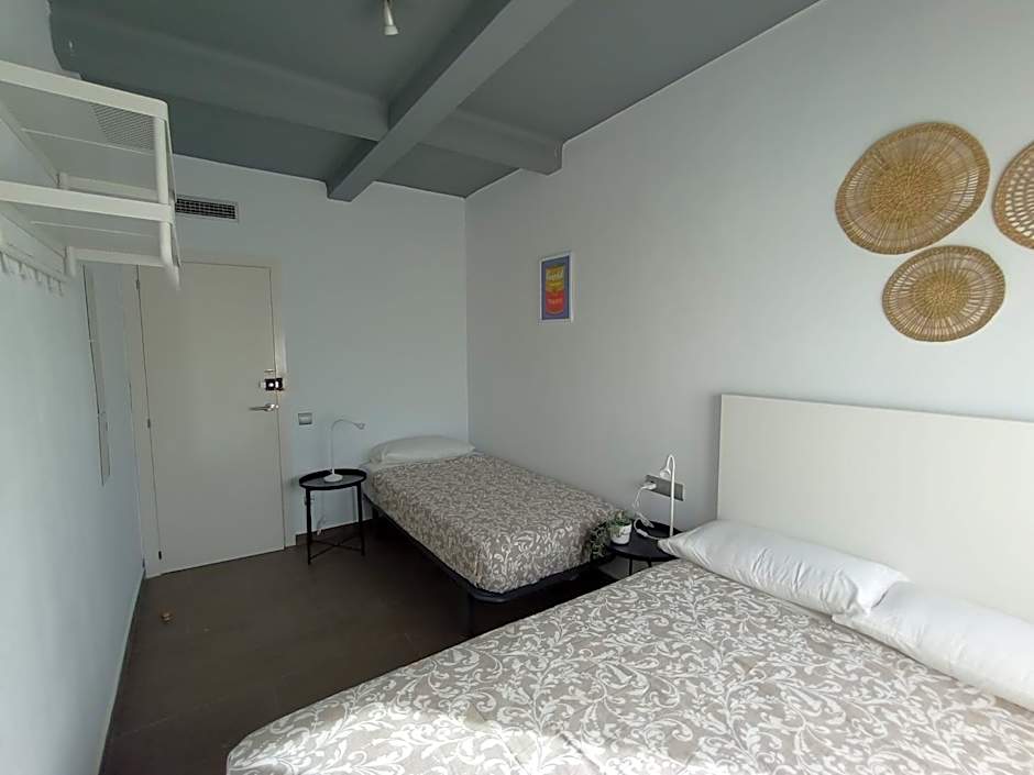 Plaza Universitat Private Rooms