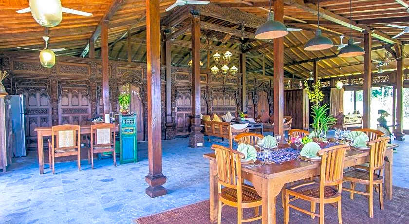 Beachfront Citakara Sari Villas