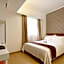Ole Tai Sam Un Hotel