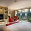 The Capital Hotel, Apartments & Townhouse