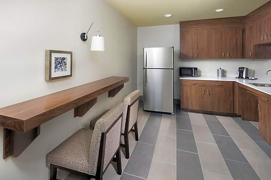 Holiday Inn & Suites Arden-Asheville Airport By IHG