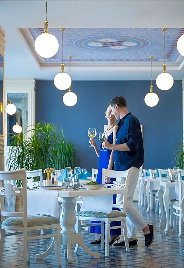 Oz Hotels Side Premium