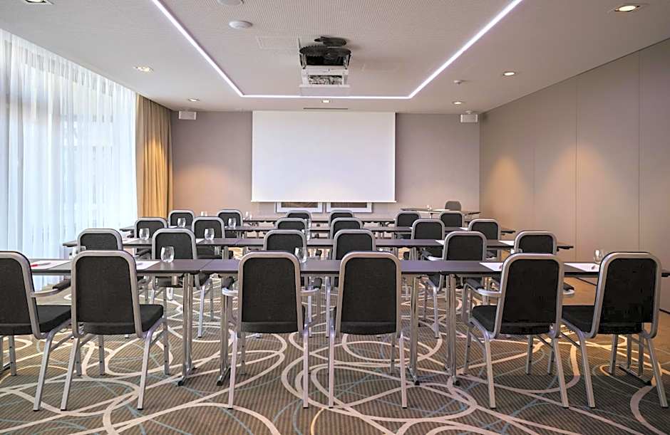 Leonardo Hotel Zurich Airport