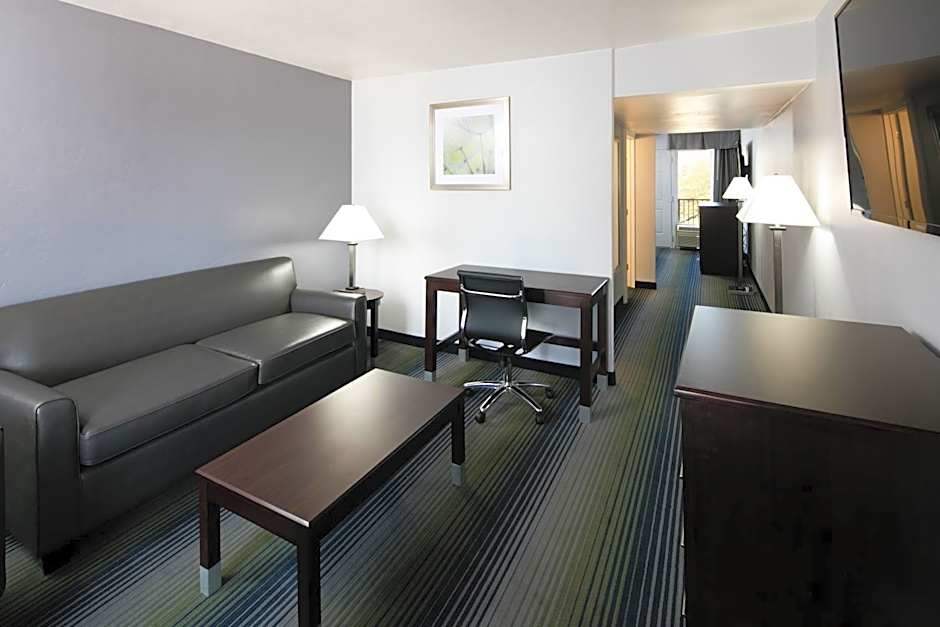 Red Lion Inn & Suites Tucson Downtown