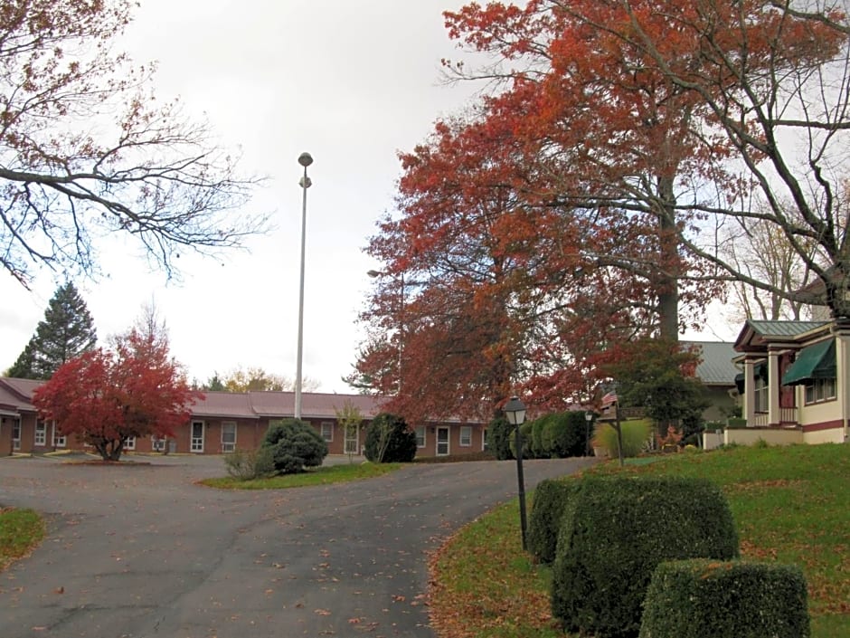 Hancock Motel