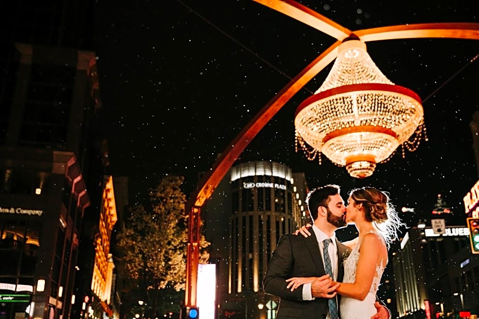 Crowne Plaza Cleveland at Playhouse Square by IHG