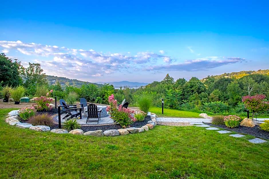 Gunstock Inn & Suites