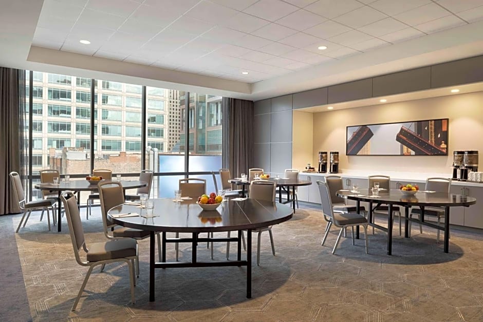 Homewood Suites by Hilton Chicago West Loop