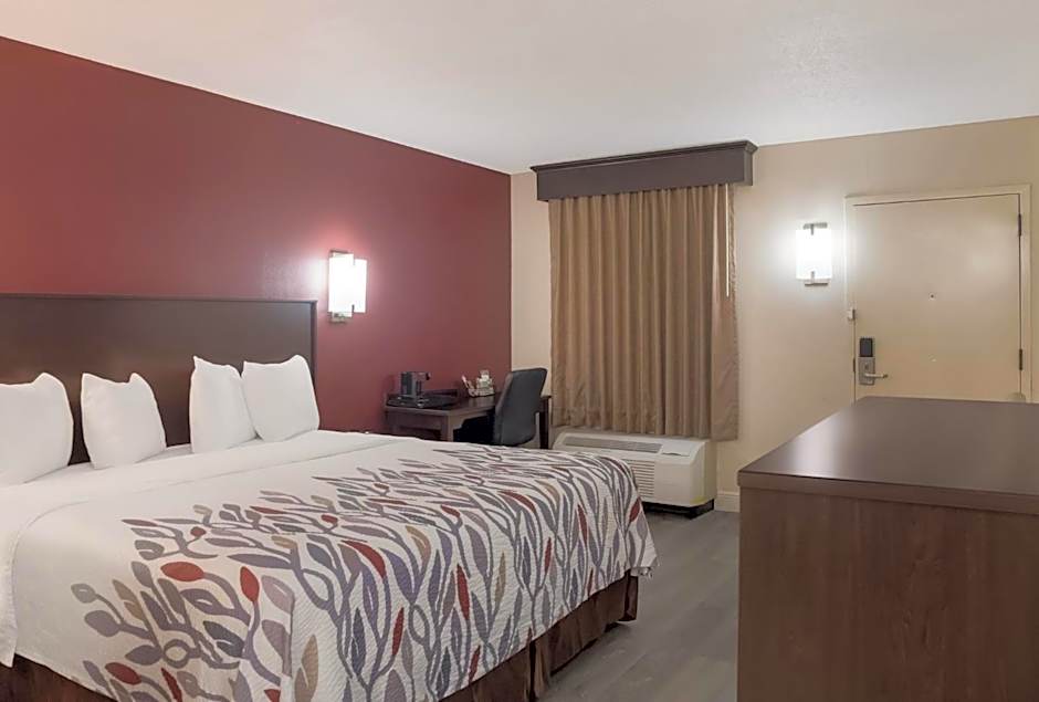 Red Roof Inn Tupelo