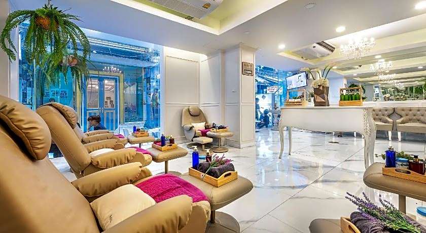 De Lavender Bangkok Hotel