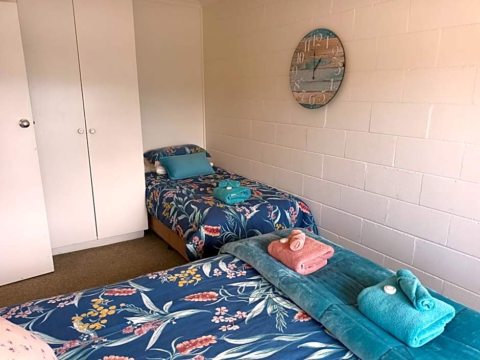 Grandeur Holiday Units