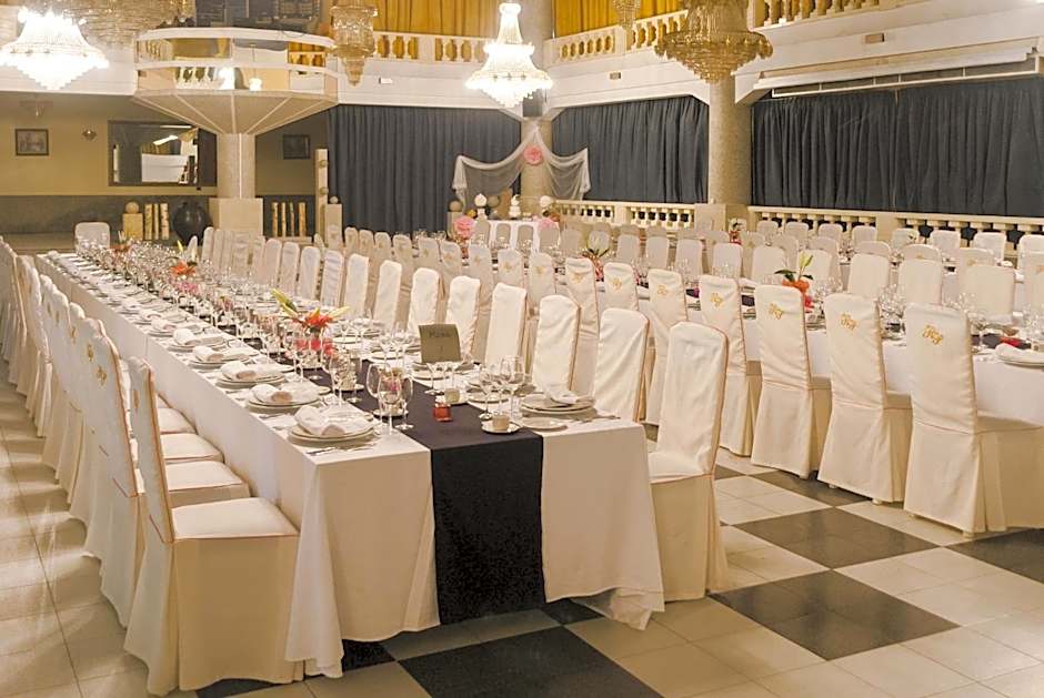 Complejo Hostelero Paladium