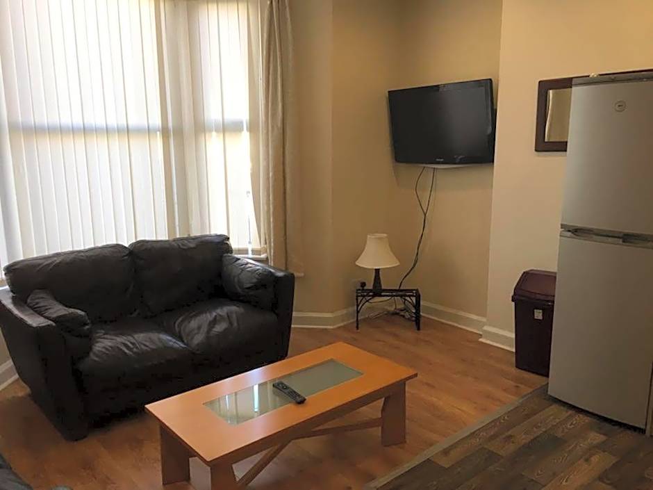 MARLEY MANSIONS APARTMENT - Clarendon