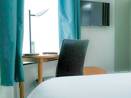 Small Double Room - Non-Smoking