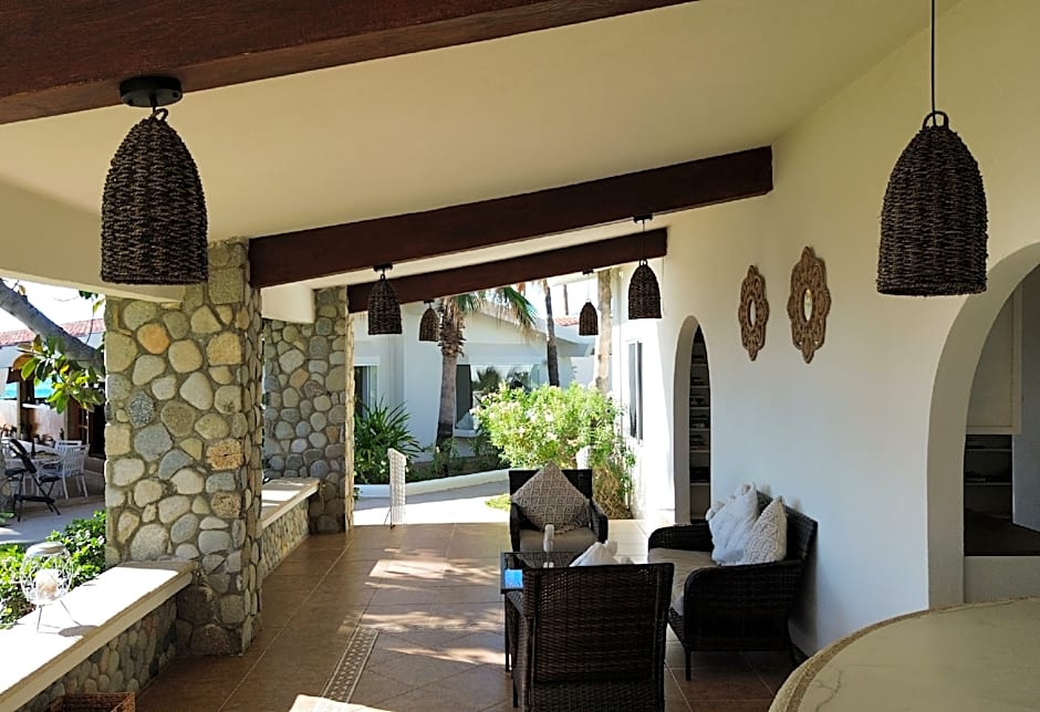Punta Pescadero Paradise Hotel & Villas