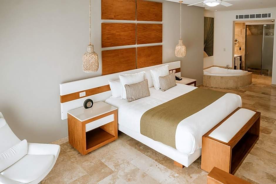 The Reef 28 - Adults Only - All Suites - Optional Gourmet All Inclusive