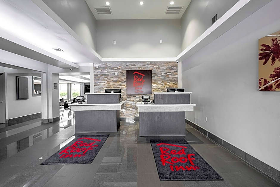 Red Roof Inn & Suites Calhoun