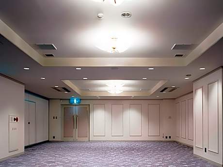 Harbor Plaza Hotel