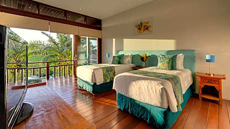 5-Bedroom Garden View with Private Pool