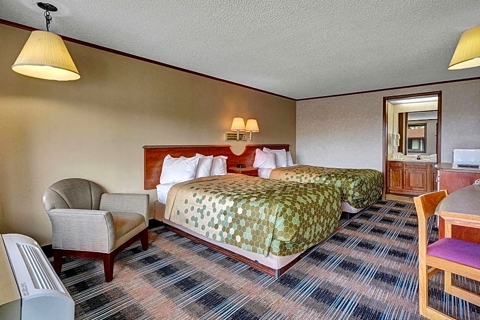 Rodeway Inn & Suites Liverpool