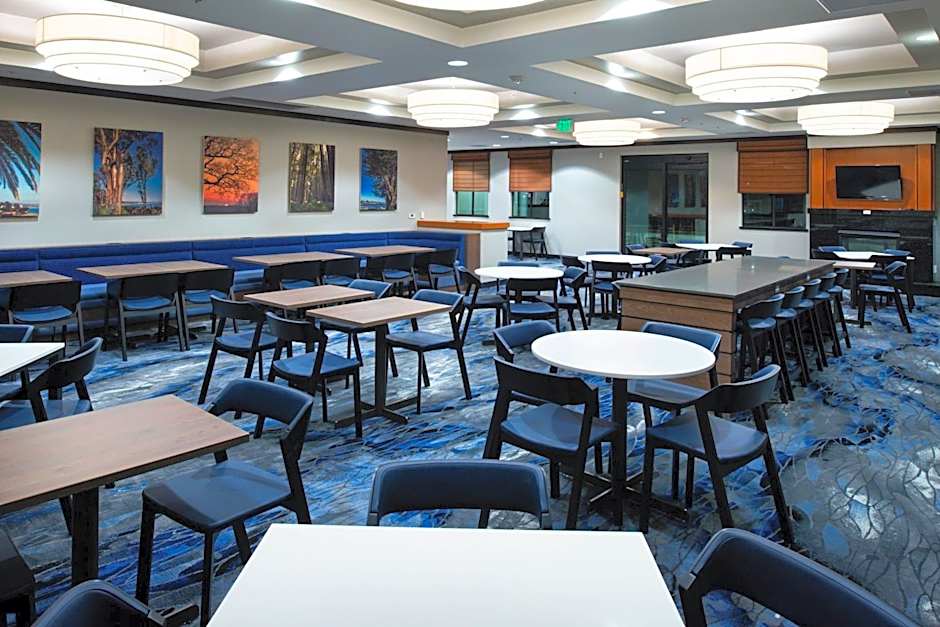 Fairfield Inn & Suites by Marriott Santa Cruz - Capitola