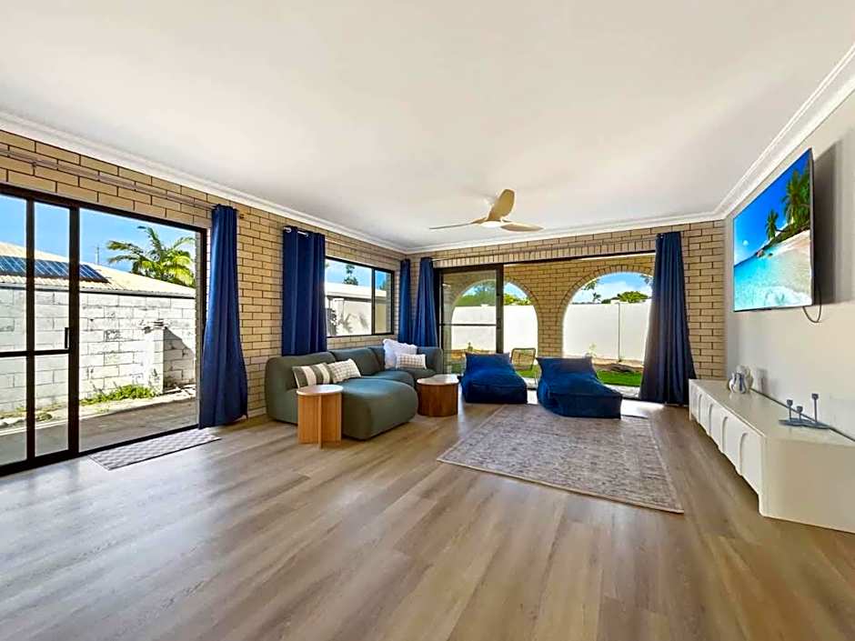 Bribie Beach House with Pool - Walk to Surf & Shops