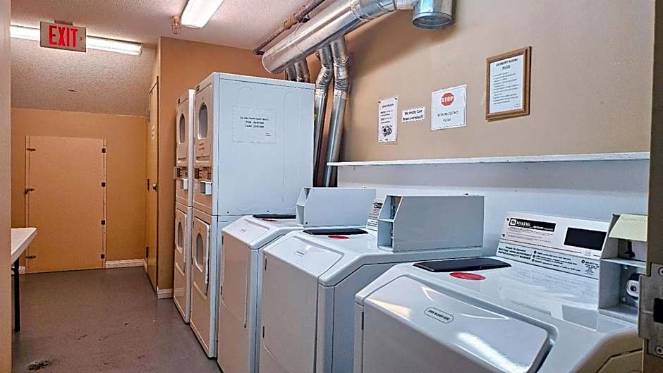 Misty Mountain Inn & Suites