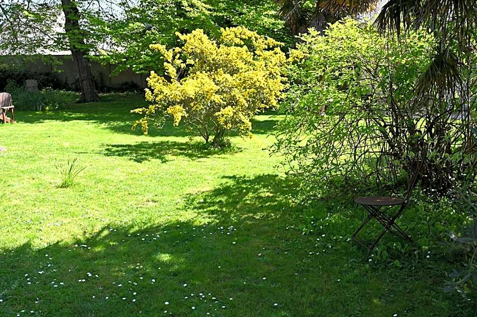 Logis Hôtel La Demeure du Perron