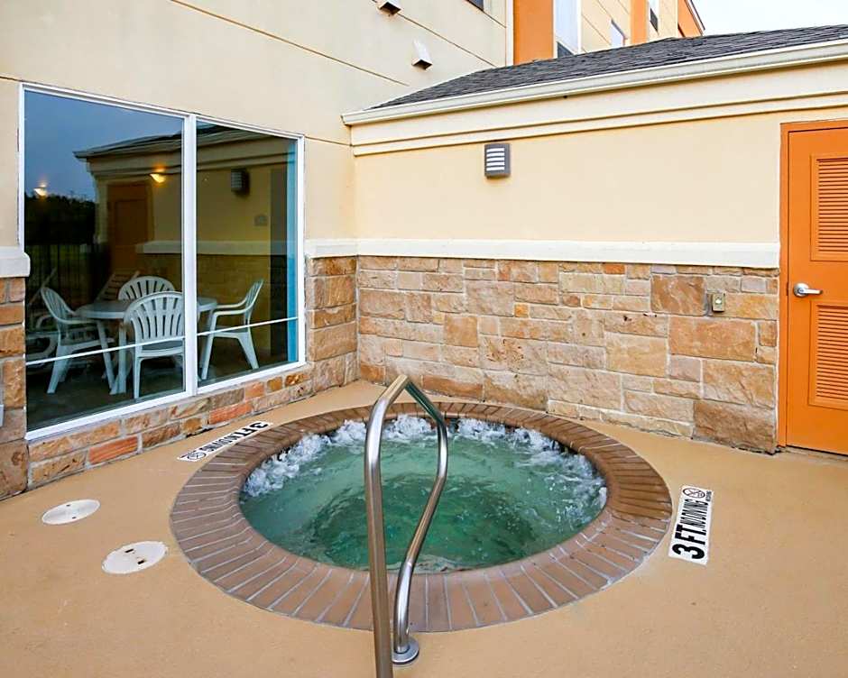 Comfort Suites Palestine