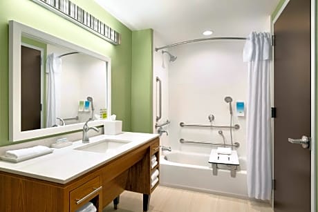 2 Queen Accessible Bathtub Studio Nonsmoking