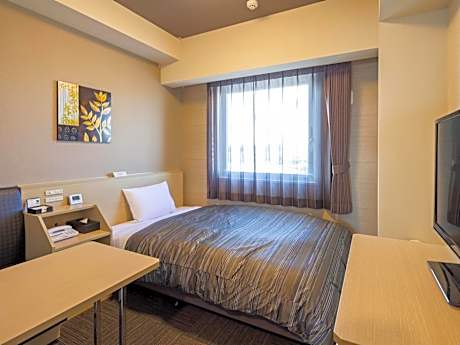 Semi-Double Room - Non-Smoking