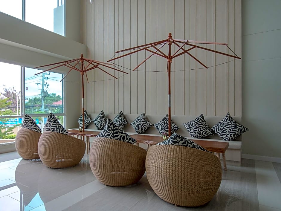 Prachuap Grand Hotel