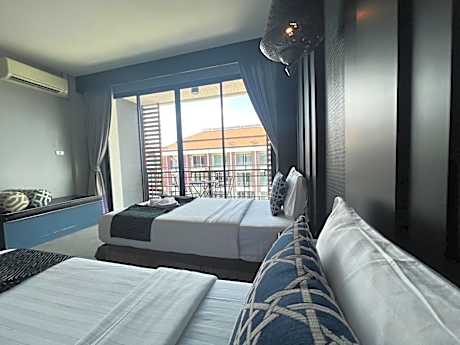 Superior Twin Room with River View