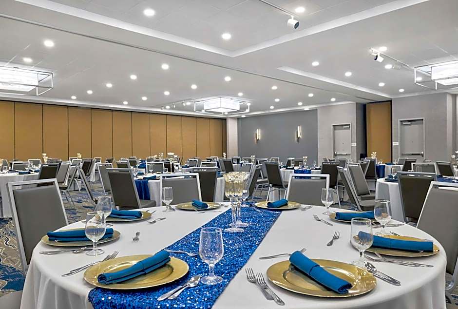 DoubleTree by Hilton Davenport