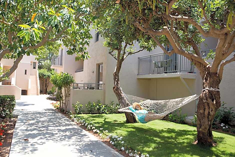 Sundance Apartments & Suites