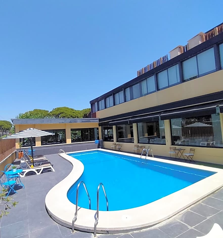 Hotel 153