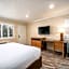 The Buena Park Hotel & Suites