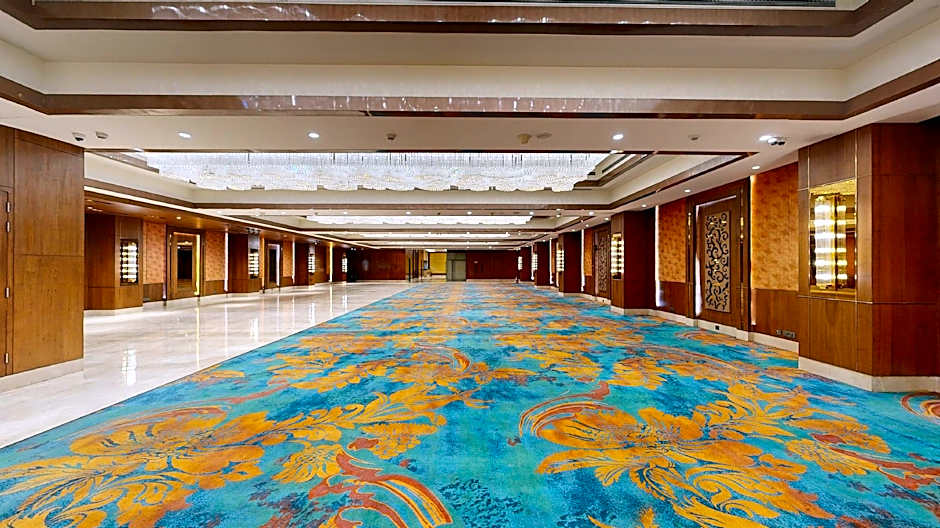 Radisson Blu Towers Kaushambi Delhi NCR