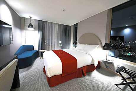 Deluxe Room - 1 Queen Bed 1 Single Bed