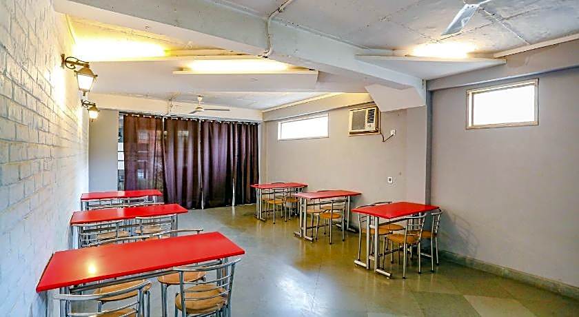 FabHotel Infinity Nest Sushant Lok