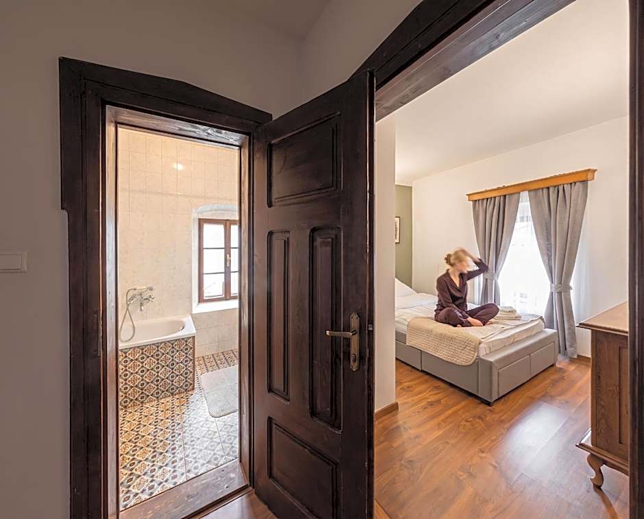 Hotel Salamander - Garni