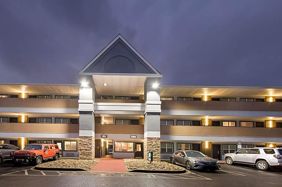 MainStay Suites Knoxville - Cedar Bluff