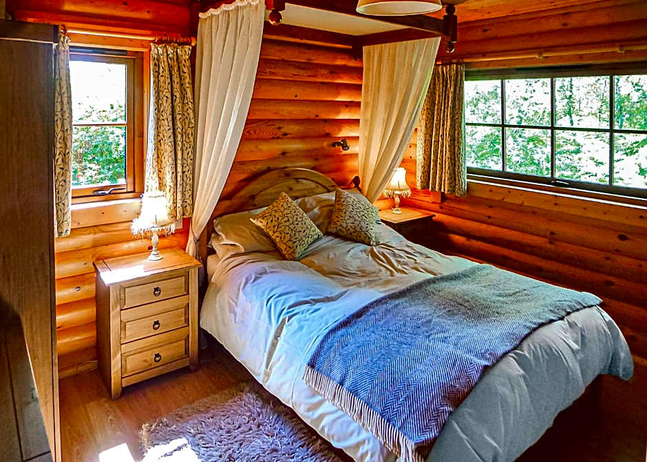 Loch Shuna Lodges