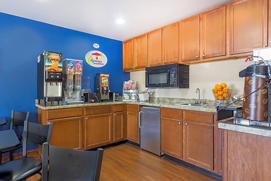 Super 8 by Wyndham Platteville