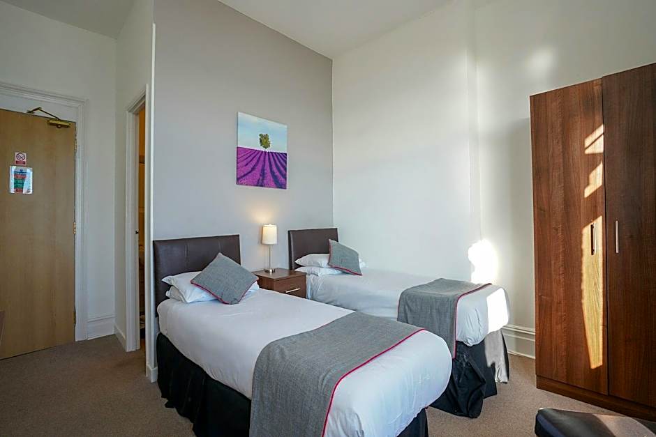 OYO Shanklin Beach Hotel