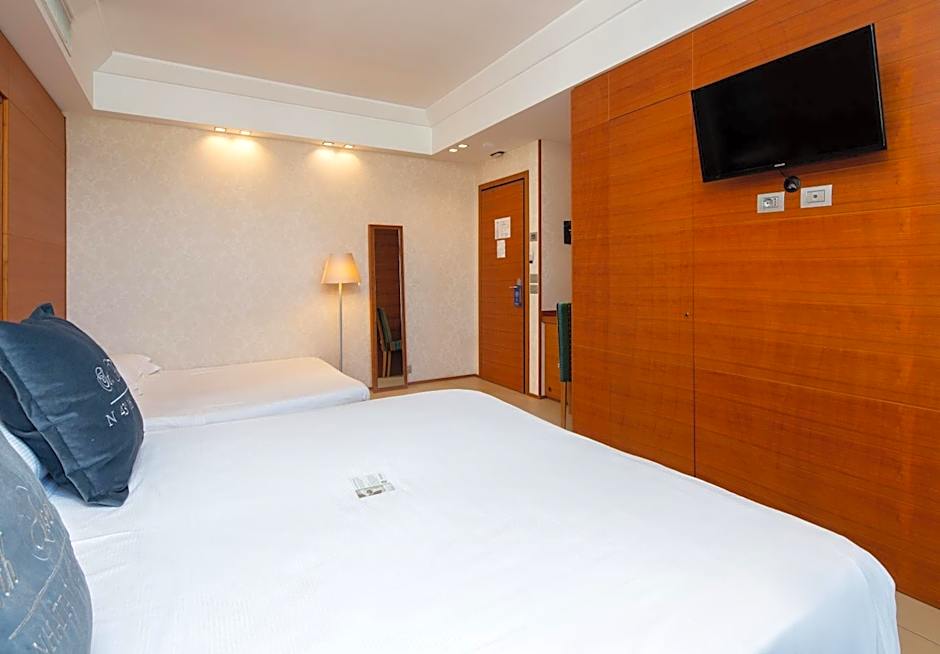 Best Western Maison B Hotel