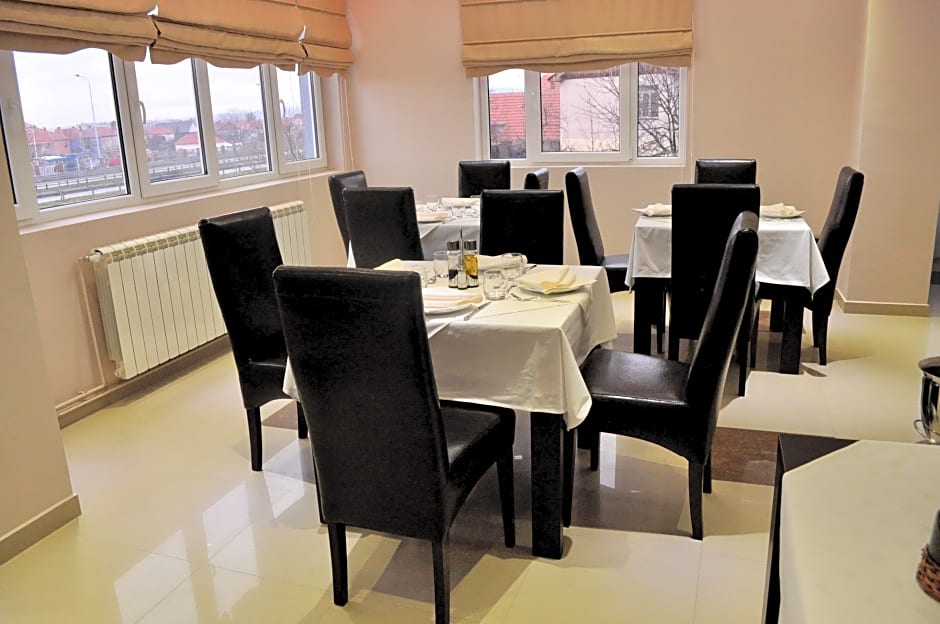 Hotel 018 In Nis